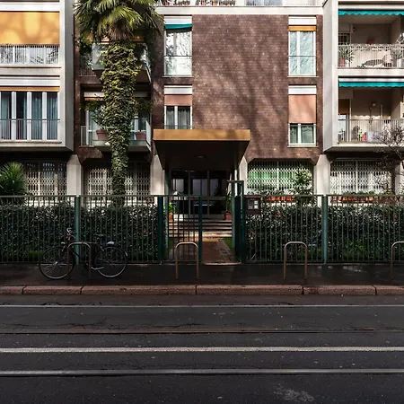 Youhosty - 2 Bedroom Porta Venezia * Milan