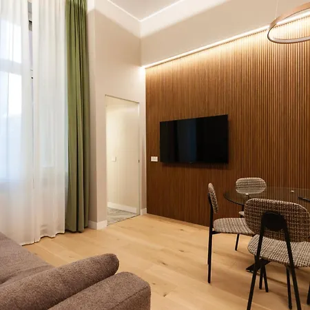 Appartement Youhosty - 2 Bedroom Porta Venezia *